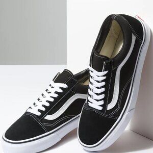 NEW Vans Old Skool black and white sneakers- Women's 9.5